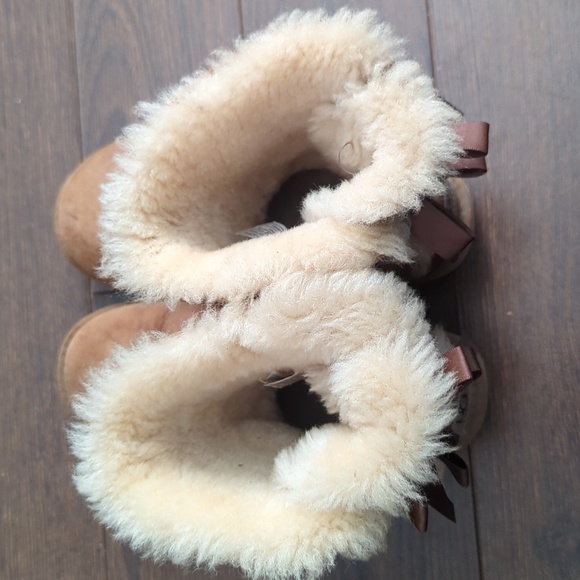 Ugg Bailey Bow Boots Womens Style : 1002954 - Picture 8 of 13